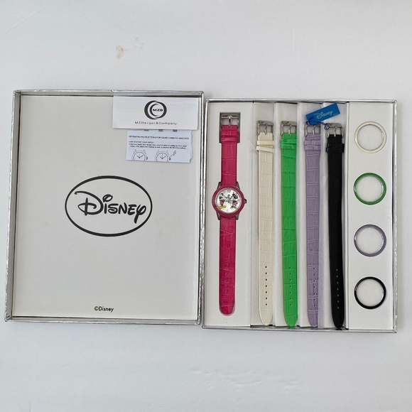 RARE Disney Mickey & Minnie Watch Set - Five Changeable Bands and Bezels main image 4